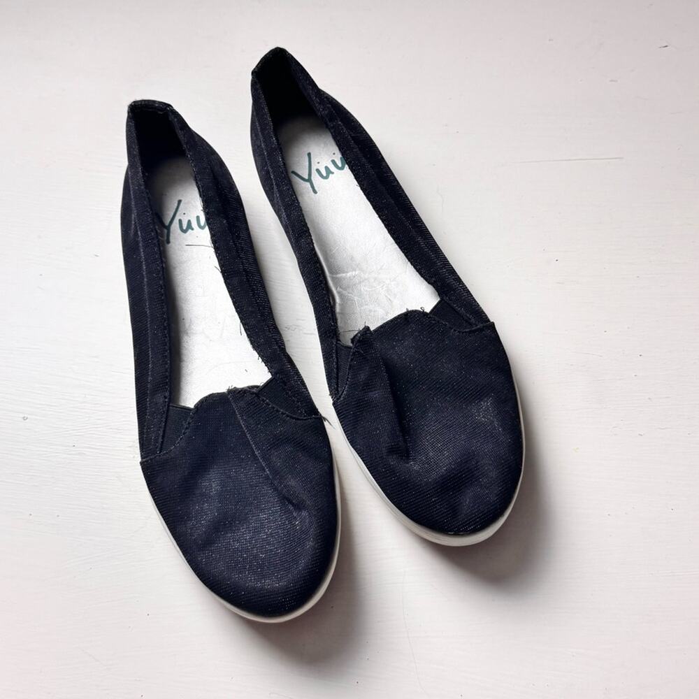 Yuu Women's Black Slip-On Shoes sz 8